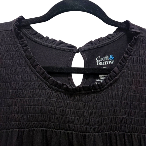 NWT Croft & Barrow Smocked Black Sleeveless Top Plus Size 3X Keyhole Back - Picture 3 of 6